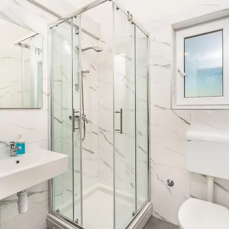 Rising Sun Apartmán *